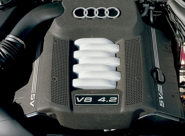 Audi A8 D2 Silnik 4.2 V8