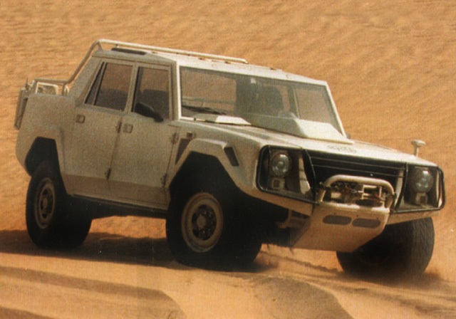 Lamborghini LM004 z jeszcze większym silnikiem od łodzi motorowej