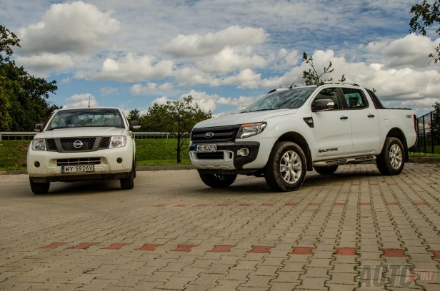 Nissan navara vs jeep wrangler #5