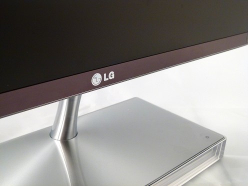 LG E2290V