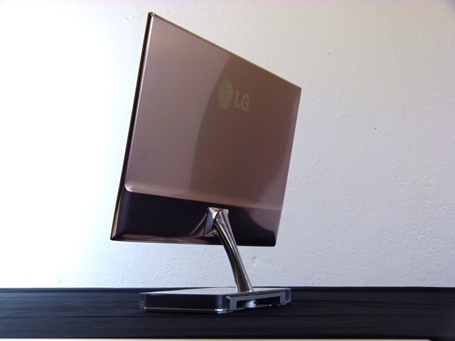 LG E2290V - tył