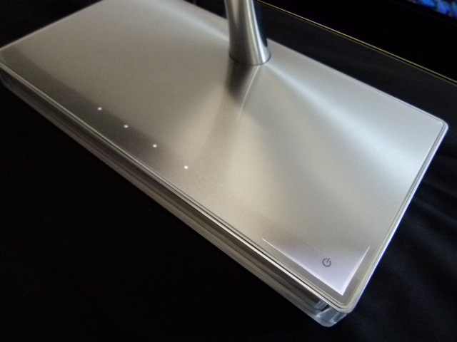 LG E2290V - podstawka