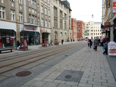 Przejścia tonalne między zacienionymi, a nasłonecznionymi miejscami są bardzo gładkie.